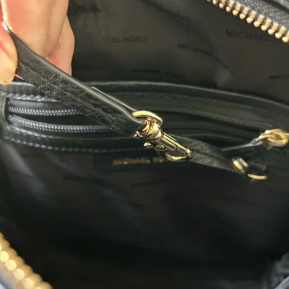 Lk new Michael KORS Black pebble leather Rhea zip Backpack. 3 pockets 1 inside - Picture 12 of 12